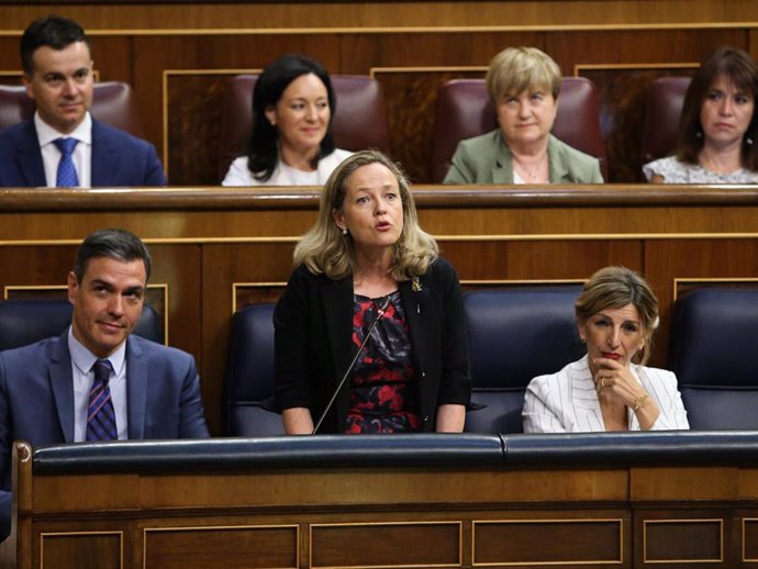 La vicepresidenta primera y ministra de Asuntos Económicos y Transformación digital, Nadia Calviño, durante la Sesión de Control al Gobierno