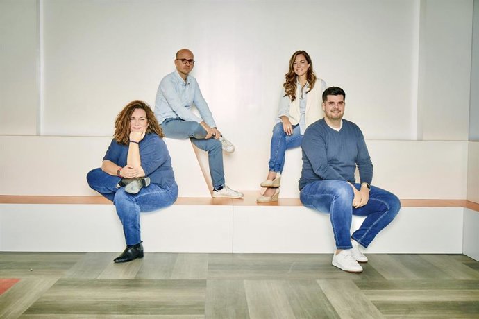 Archivo - El consejero delegado, Ramiro Martínez-Pardo; el director de Tecnología, Benito Méndez; la responsable de operaciones, Sara Garay, y la directora de marketing, Miriam Ballesteros.