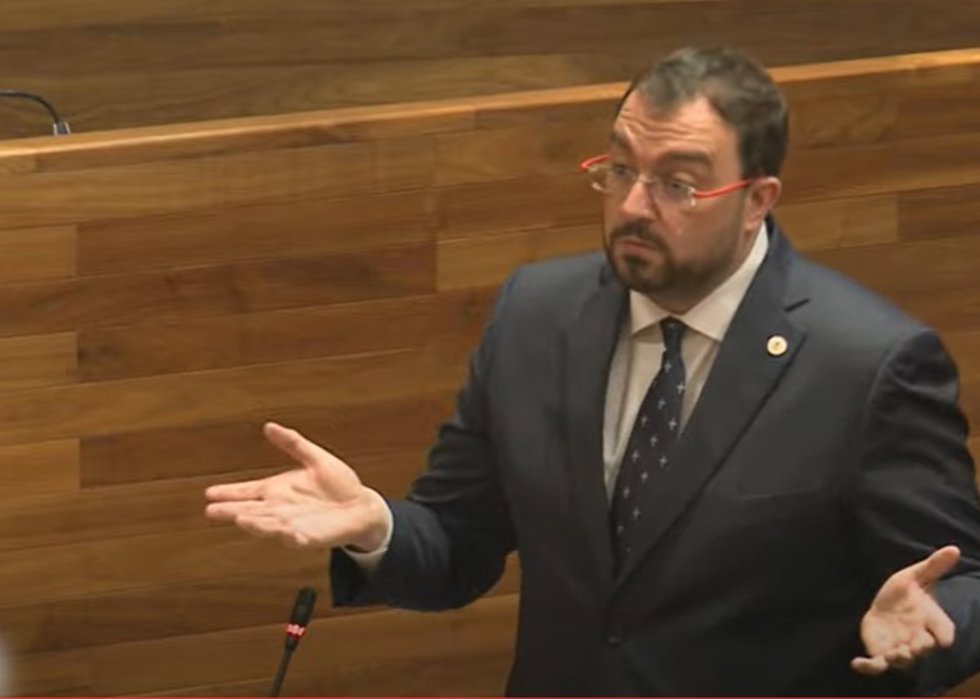 Adrián Barbón