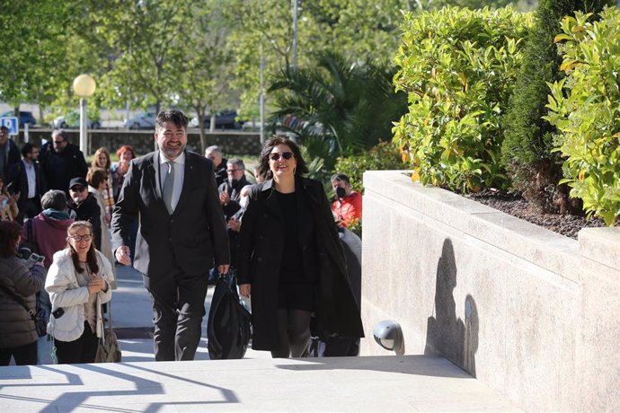 Los exconcejales de Ahora Madrid Carlos Sánchez Mato y Celia Mayer a su llegada a la Audiencia Provincial de Madrid. Archivo.