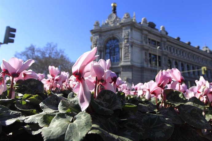 Archivo - Fachada del Banco de España en Madrid.