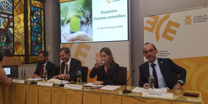 Primera jornada del Encuentro de Finanzas Sostenibles, organizado por el Consejo General de Economistas de Madrid (Cemad) y el Instituto de Estudios Económicos (IEE)