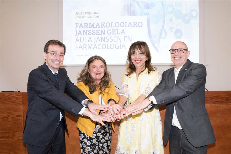 Luis Díaz-Rubio, Gotzone Sagarudi, Eva Ferreira y Javier Meana