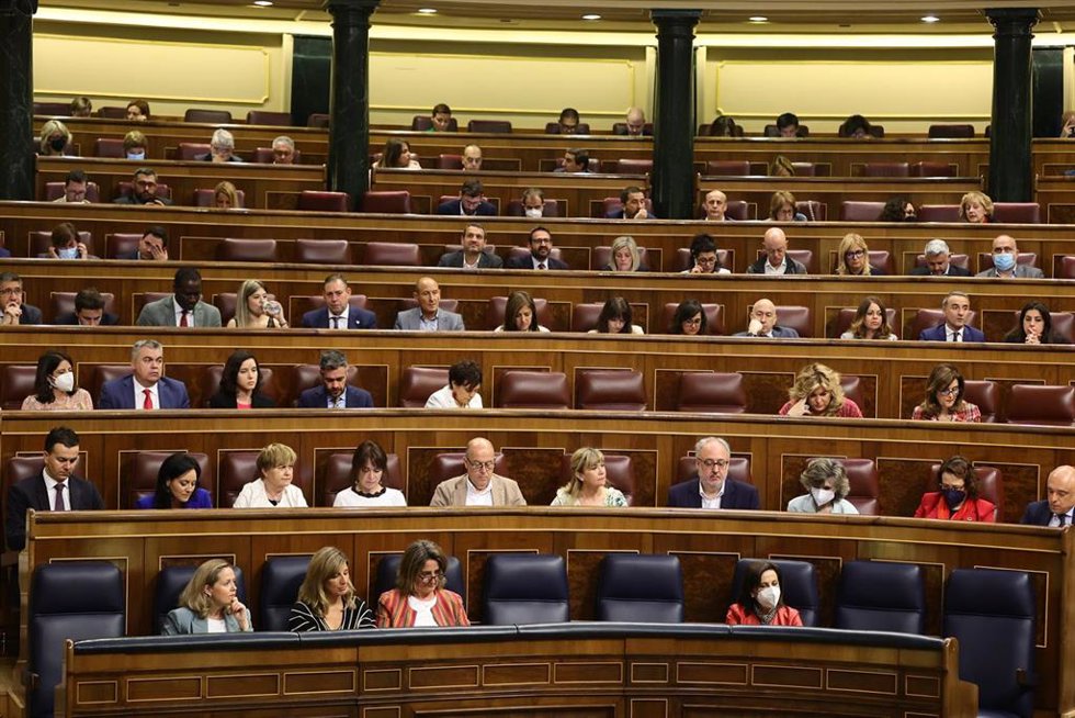 Miembros del hemiciclo en una sesión de control, en el Congreso de los Diputados, a 11 de mayo de 2022, en Madrid (España).