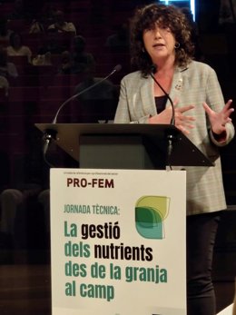 Teresa Jord durante su intervención en las jornadas sobre fertilización y gestión de deyecciones ramaderas en Lleida