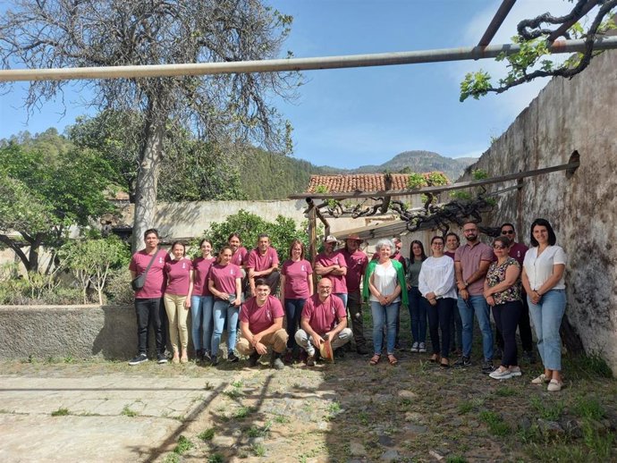 Trabajadores del plan de empleo municipal de Vilaflor