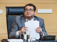 Cepa, "sorprendido" al comprobar que Dueñas ha "bajado a la realidad" al reconocer que gestiona fondos europeos