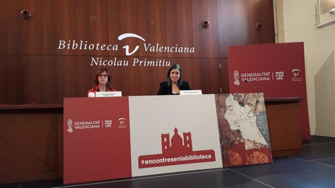Elísabet Benavent participa en el Encuentro de Escritores de la Biblioteca Valenciana