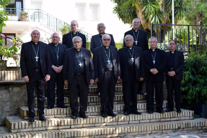 Prelados asistentes a la CL Asamblea de Obispos del Sur celebrada en Córdoba.