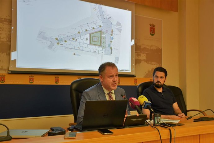 El concejal de Planificación Urbana y Accesibilidad, José Antonio Carrillo, en rueda de prensa.