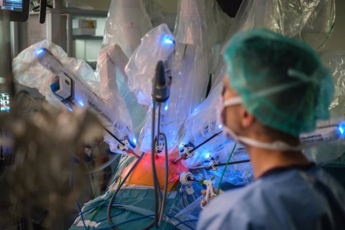Quirónsalud Tenerife realiza su primera cirugía robótica.