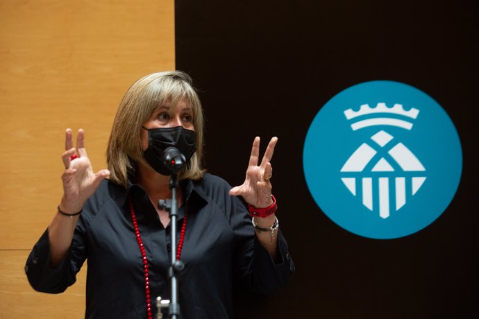 La alcaldesa de L'Hospitalet de Llobregat, Núria Marín, ofrece una rueda de prensa tras presidir la reunión de la Junta Local de Seguridad de L'Hospitalet, a 19 de julio de 2021, en L'Hospitalet de Llobregat, Barcelona, Catalunya (España).