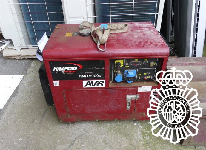 Sucesos.- Dos detenidos en Salamanca por robar un generador de unas obras y tratar de huir en un coche también sustraído.