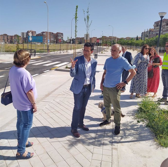 Visita del alcalde de Granada a la zona.