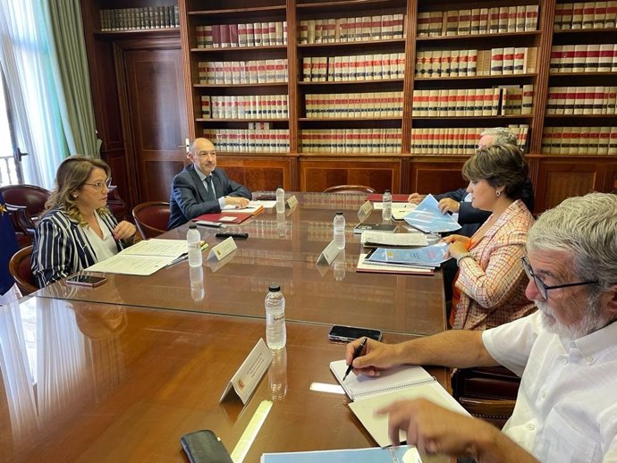 La delegada del Gobierno en Aragón ha destacado la importancia del programa para el medio rural