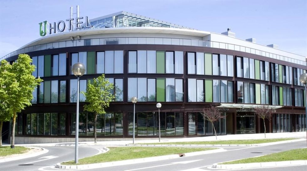 Imagen de Sercotel Jardines de Uleta Suites de Vitoria