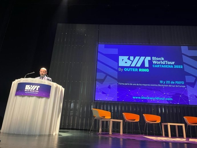 El director del INFO, Joaquín Gómez, en la inauguración de la jornada