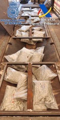 Cae una banda que transportaba marihuana desde Granada al resto de Europa en dobles fondos de camiones