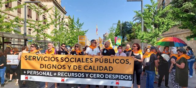 Manifestación de los servicios sociales del Ayuntamiento de Granada