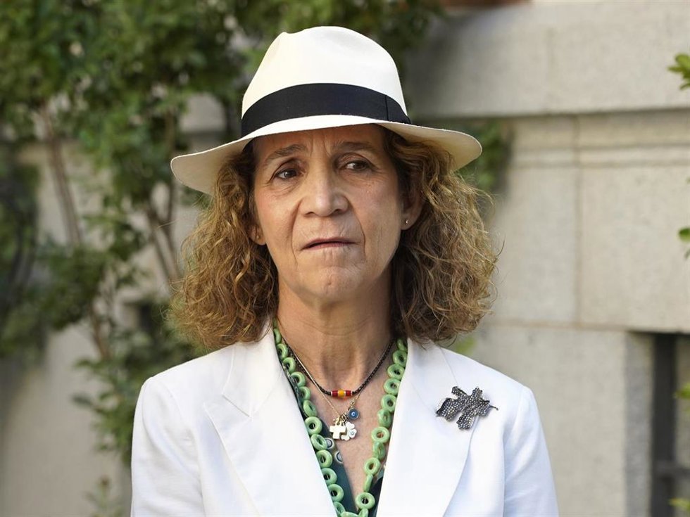 La Infanta Elena acompañará a su padre en Sanxenxo hasta el próximo domingo