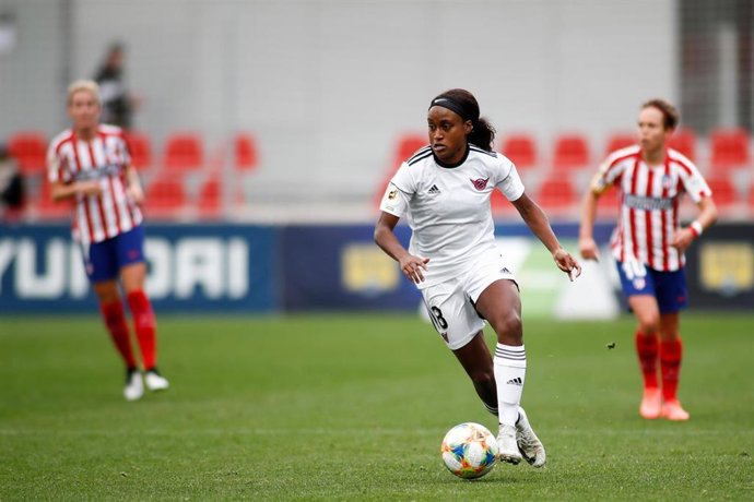 Archivo - Chioma Ubogagu, durante su etapa en el CD Tacón