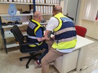 El FBI ayuda a detener en Jaén a un hombre acusado de compartir y distribuir pornografía infantil