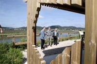 Gobierno y Escalante colaboran en la mejora del uso y biodiversidad del Parque de las Marismas de Santoña
