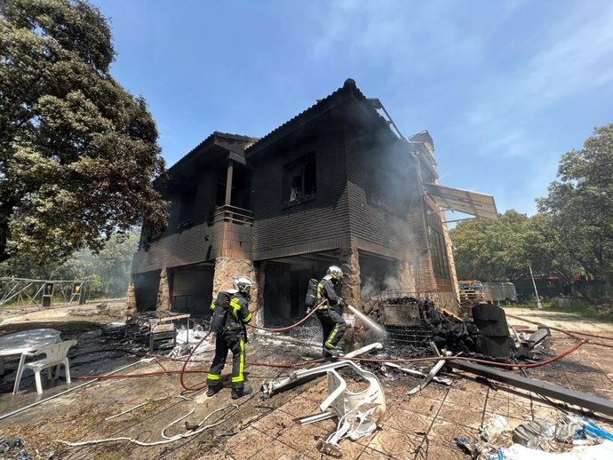 Herido el dueño de un vivienda incendiada en Alpedrete