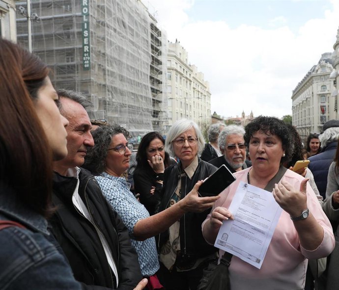 María Salmerón, en una manifestación para protestar por no ser indultada, en la Plaza de Cibeles, a 4 de mayo de 2022, en Madrid,