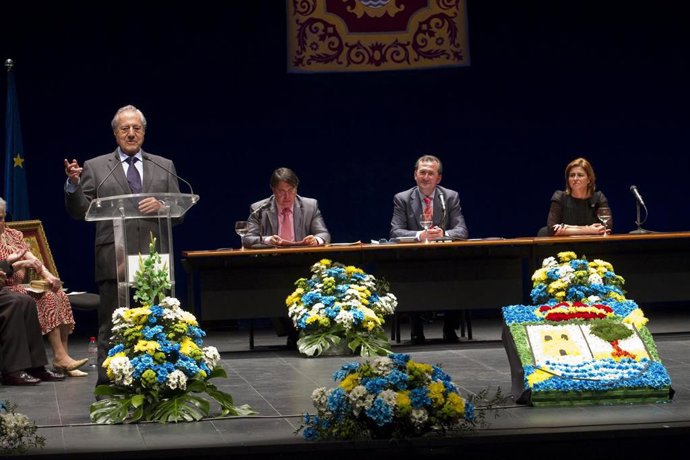 Miguel Báez Espuny 'Litri', Hijo Adoptivo de Punta Umbría desde 2010.