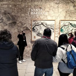 El Castillo de Santa Bárbara de Alicante recibe un 40% más de visitantes en un mes y roza los 74.000 en abril