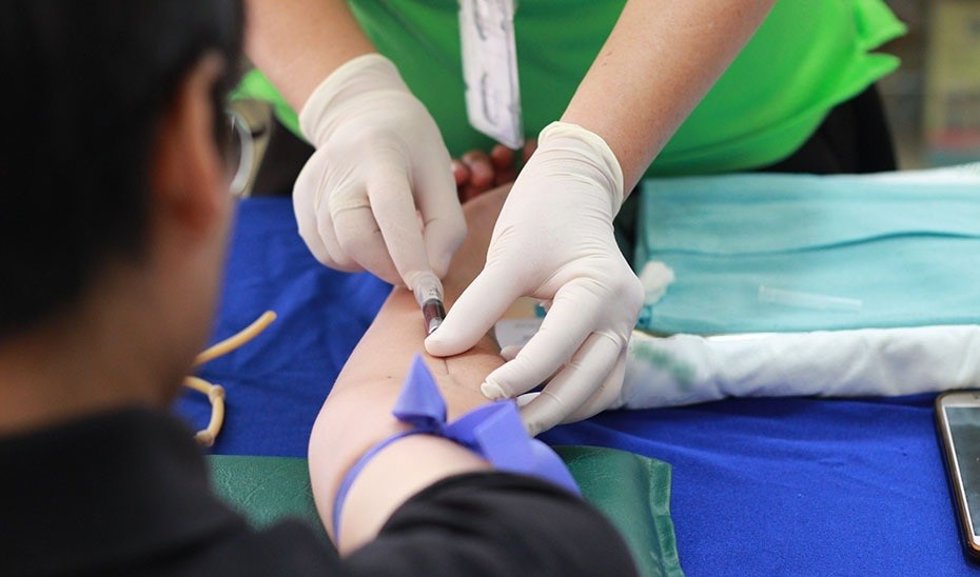 Extracción de sangre a un donante
