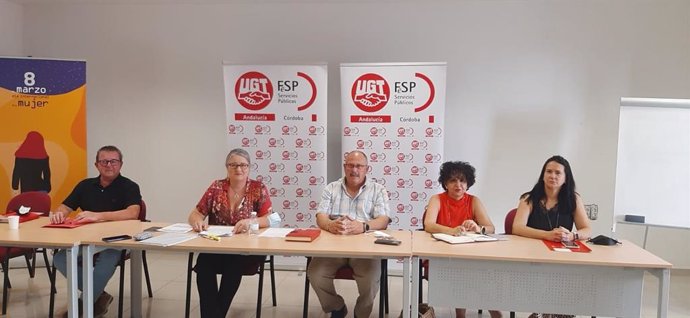 Marín y Jiménez (centro), durante la rueda de prensa.