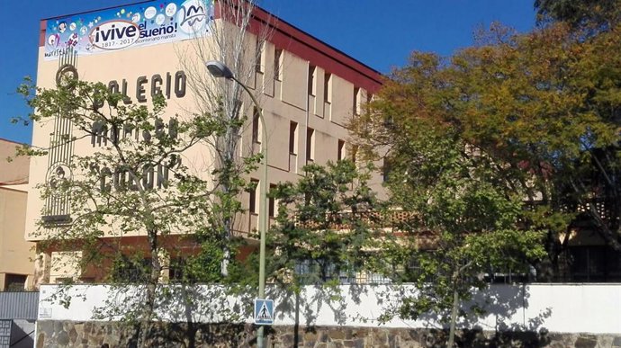 Imagen de la fachada del Colegio Maristas de Huelva.