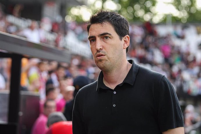 Andoni Iraola, entrenador del Rayo Vallecano