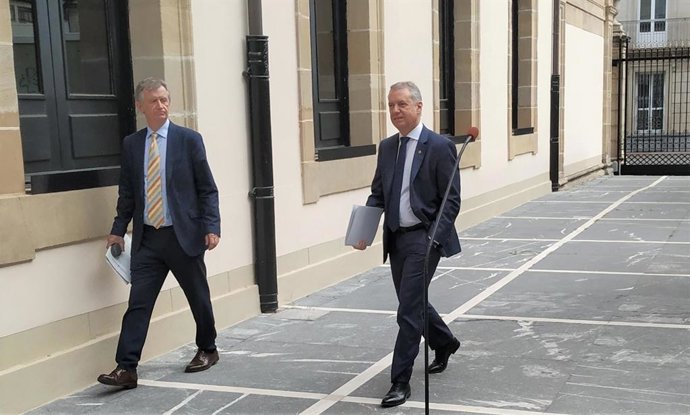El Lehendakari, Iñigo Urkullu, llega al Parlamento Vasco