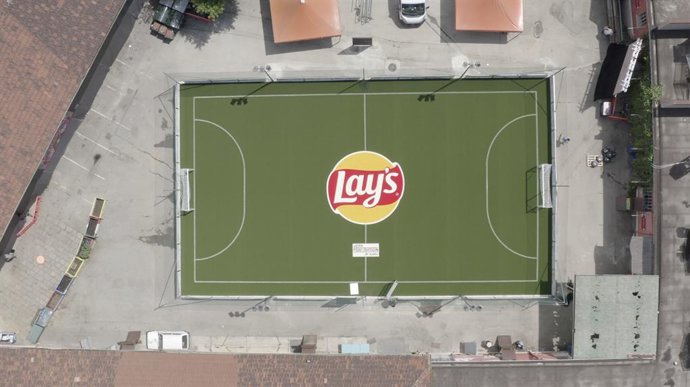 Lay's presenta su último campo RePlay hoy en Turín antes de la final de la UEFA Champions League femenina el fin de semana