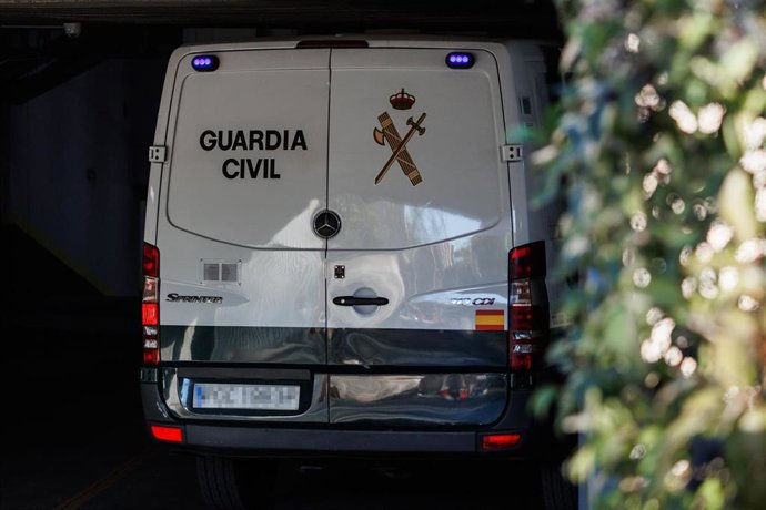 Archivo - Un furgón a su llegada a la Audiencia Provincial de Madrid 