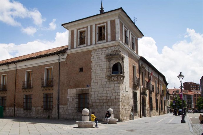 Archivo - Palacio de Pimentel, sede de la Diputación de Valladolid.