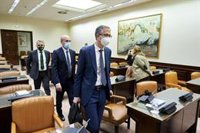 El Congreso cita el jueves a Hernández de Cos para explicar el 'Informe Anual 2021'