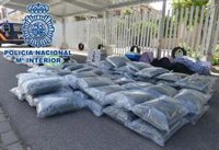 Interceptado en Granada un camión con 136 kilos de marihuana y 36 kilos de hachís, con dos detenidos