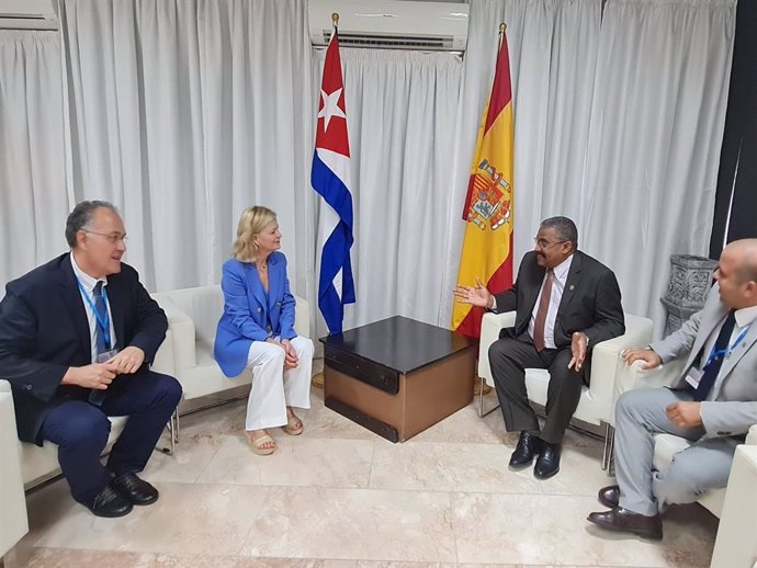 Reunió de Gabriela Bravo amb el president del Tribunal Suprem Popular de Cuba