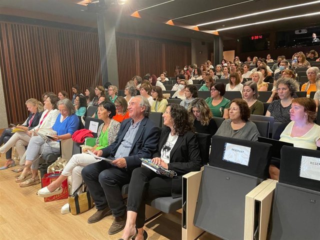 El conseller de Educación y FP, Martí March, en la inauguración de las Jornadas de Innovación y Competencia Comunicativa, en el CaixaForum Palma.