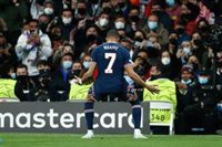 Mbappé debe decidir entre dos ofertas "iguales" de Real Madrid y PSG