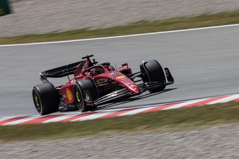 El piloto de Ferrari Charles Leclerc durante los entrenamientos libres del Gran Premio de España 2022.