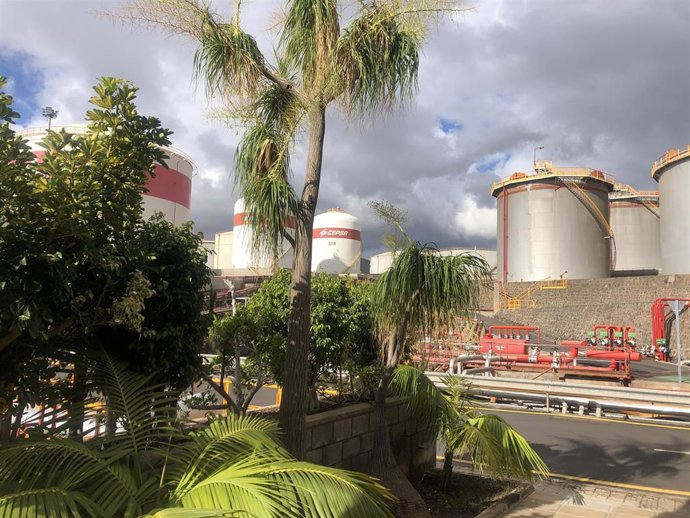 Archivo - Refinería de Santa Cruz de Tenerife