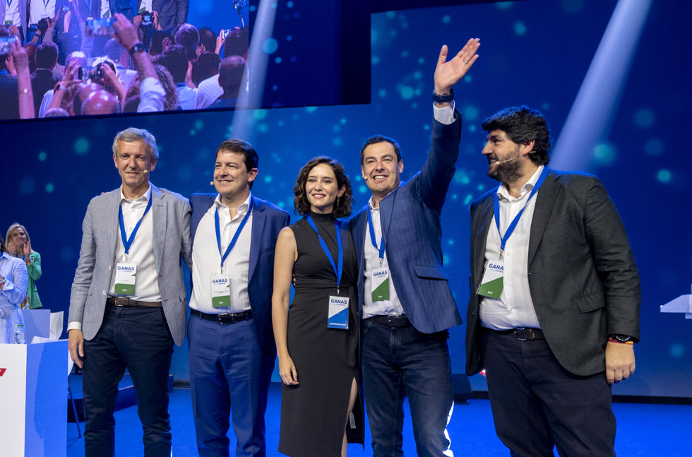 Alfonso Rueda; Alfonso Fernández Mañueco; la presidenta de la Comunidad de Madrid; Isabel Díaz Ayuso; Juanma Moreno; y el presidente de la Región de Murcia, Fernando López Miras