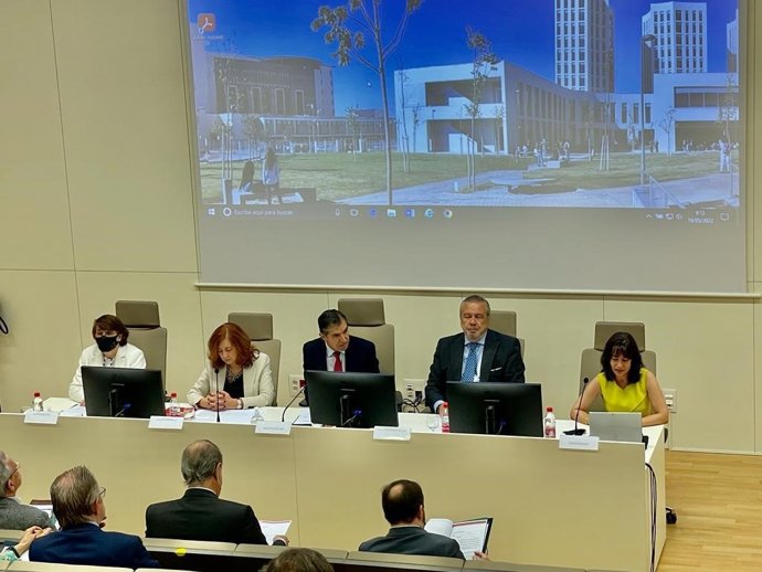 El Centro de Estudios Jurídicos (CEJ) organiza en la sede de la facultad de Medicina de Granada un encuentro de directoras y directores de los Institutos de Medicina Legal y Ciencias Forenses (IMLCF).