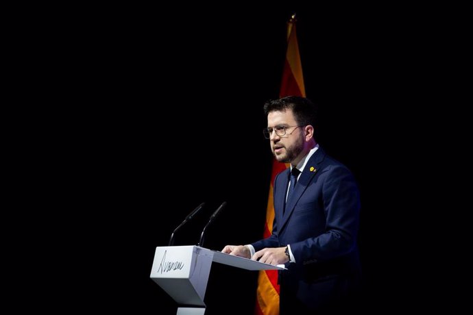 Archivo - El presidente de la Generalitat, Pere Aragons, durante su conferencia en el Museo Nacional dArt de Catalunya (MNAC) con motivo del aniversario de las elecciones catalanas. ARCHIVO.