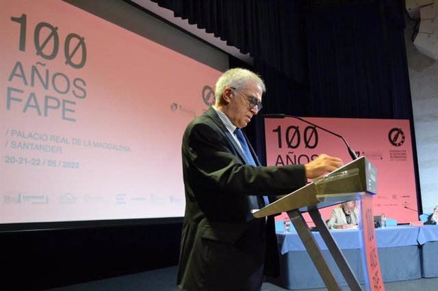 El presidente saliente de la Federación de Asociaciones de Periodistas de España (FAPE), Nemesio Rodríguez
